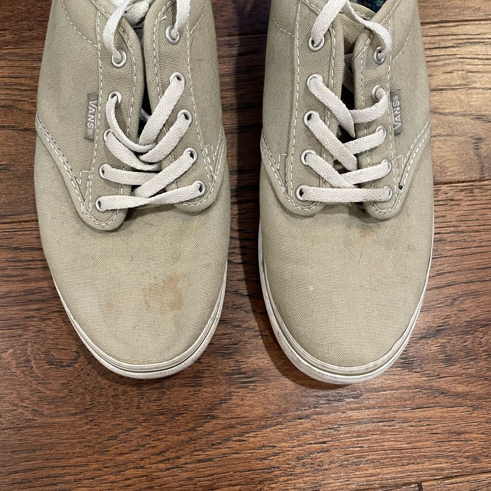 Vans - Picture 4 of 6